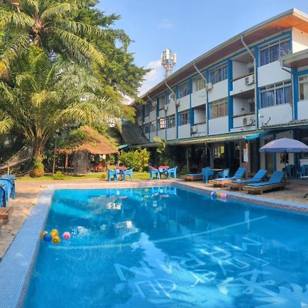 Foyer Du Marin Hotel Douala Kültér fotó